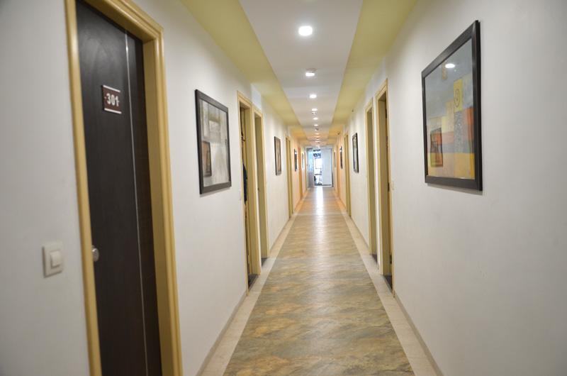 Hotel The Grand Parshwanath Sankeshvar Екстер'єр фото